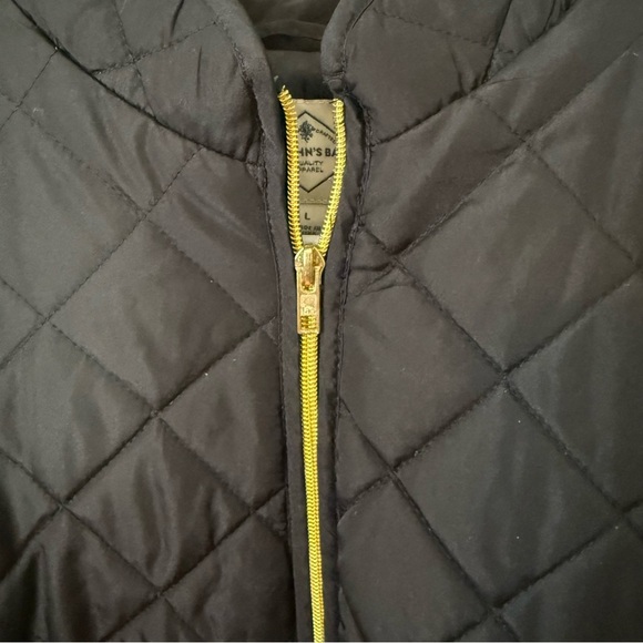 St. John's Bay Black Quilted Vest with Gold Accents. Front pockets. Womens L - Picture 3 of 6